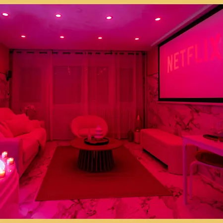 شقة B Unique Jacuzzi I Cinema