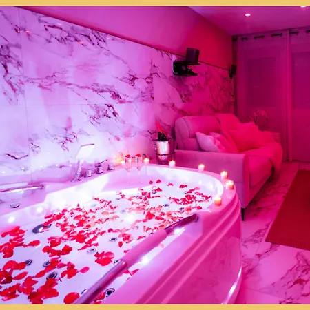 B Unique Jacuzzi I Cinema * ガイヤール